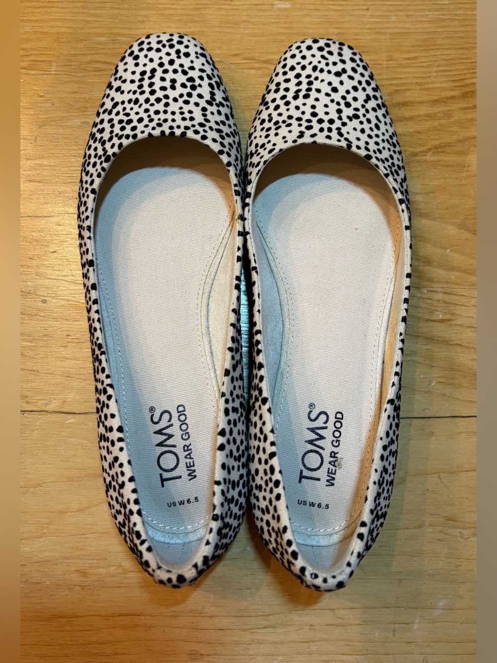 Toms Judith Black and White Spot Ballet Flats
